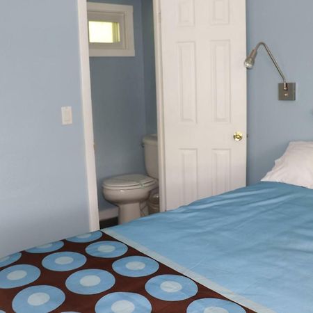 Hitching Post Country Motel Cornwall Bagian luar foto