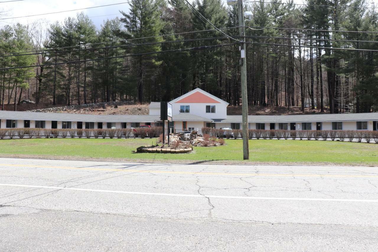 Hitching Post Country Motel Cornwall Bagian luar foto