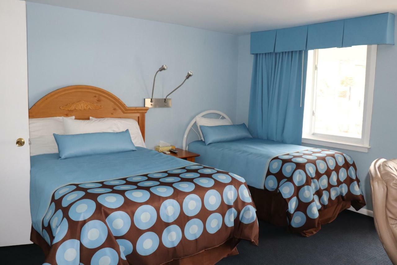 Hitching Post Country Motel Cornwall Bagian luar foto