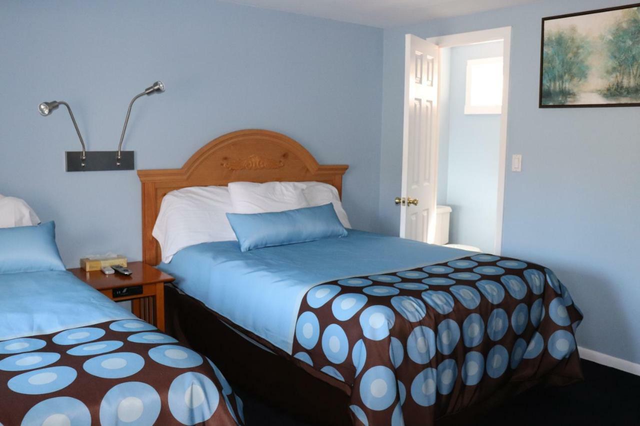 Hitching Post Country Motel Cornwall Bagian luar foto