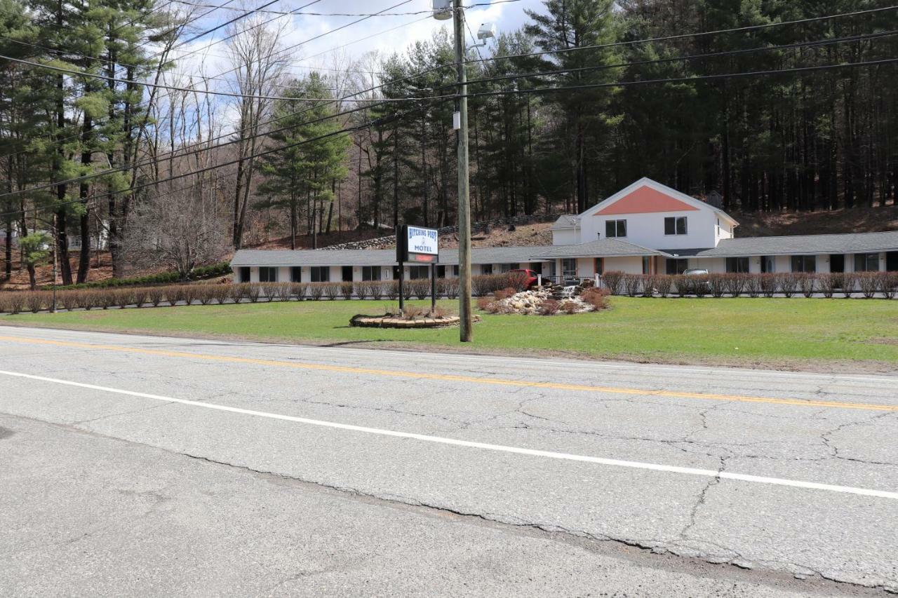 Hitching Post Country Motel Cornwall Bagian luar foto