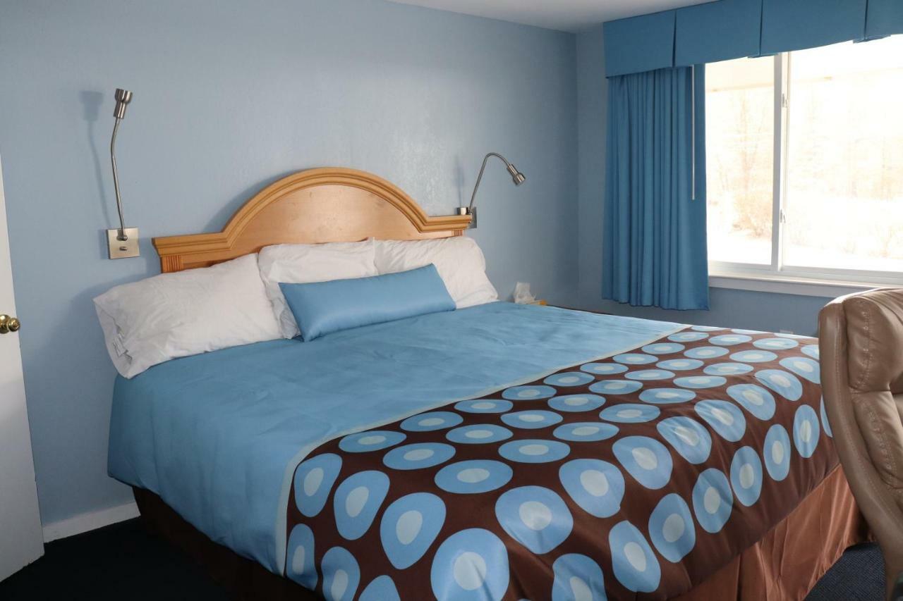 Hitching Post Country Motel Cornwall Bagian luar foto