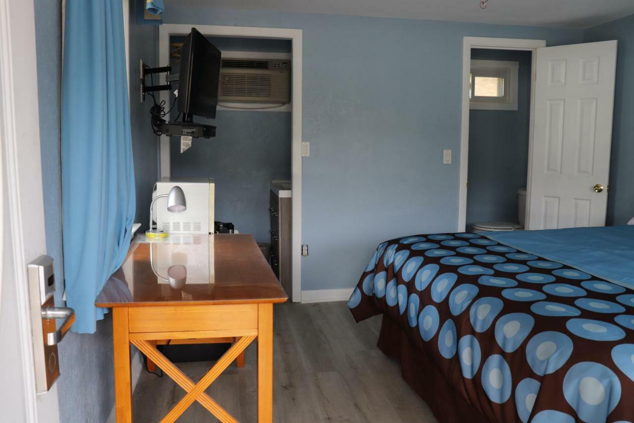 Hitching Post Country Motel Cornwall Bagian luar foto