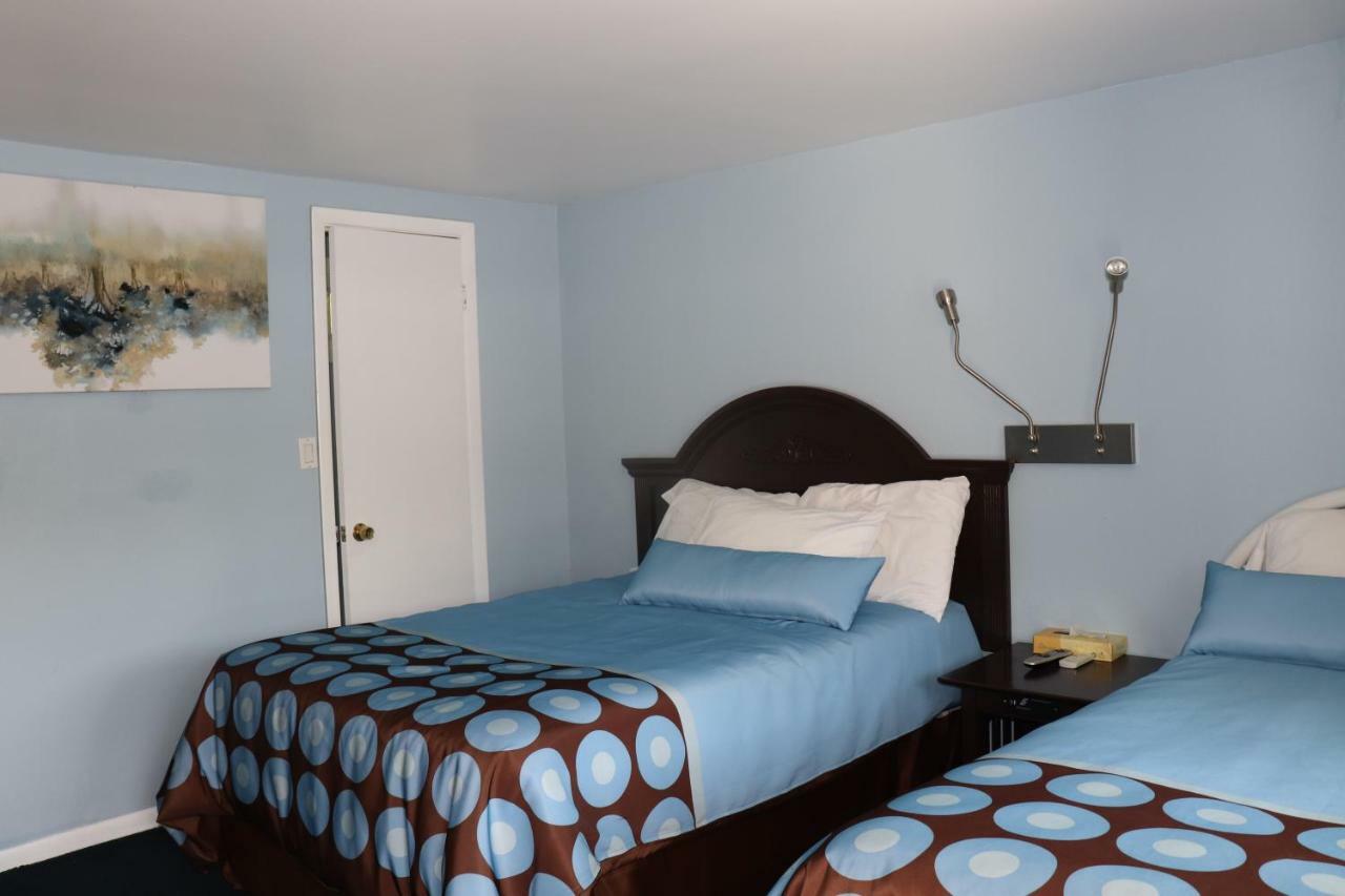 Hitching Post Country Motel Cornwall Bagian luar foto